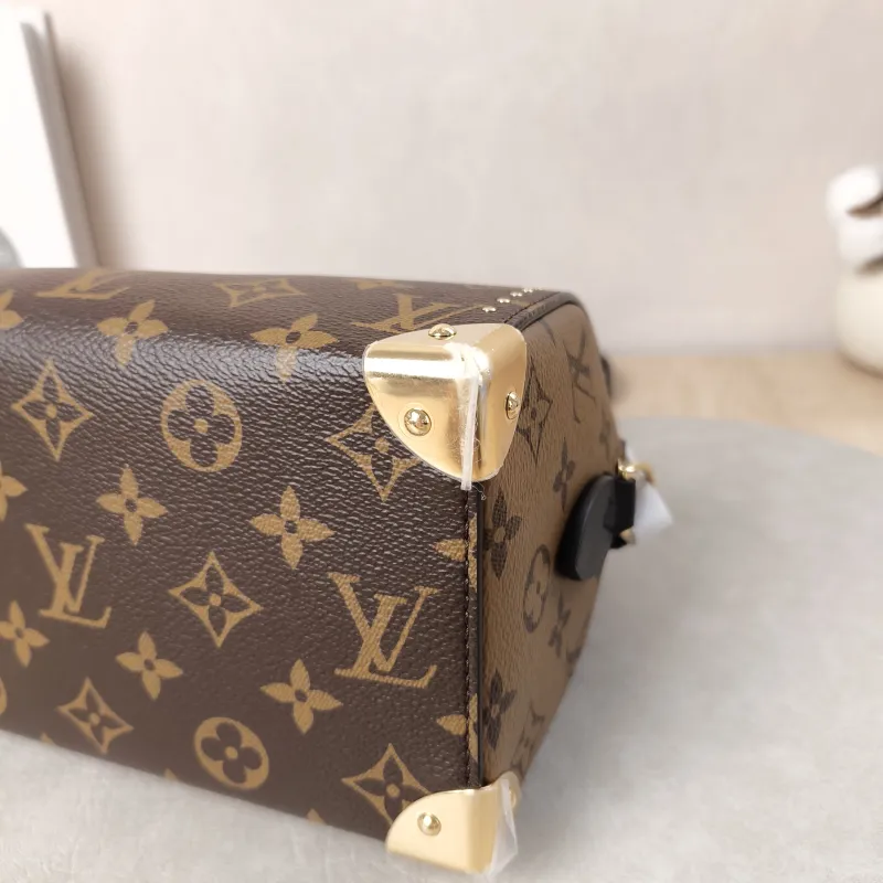 Louis Vuitton Crossbody Bag Speedy Trunk 20Monogram PVC Small20.5 × 11 × 13.5 cm — detail view 9 of 18