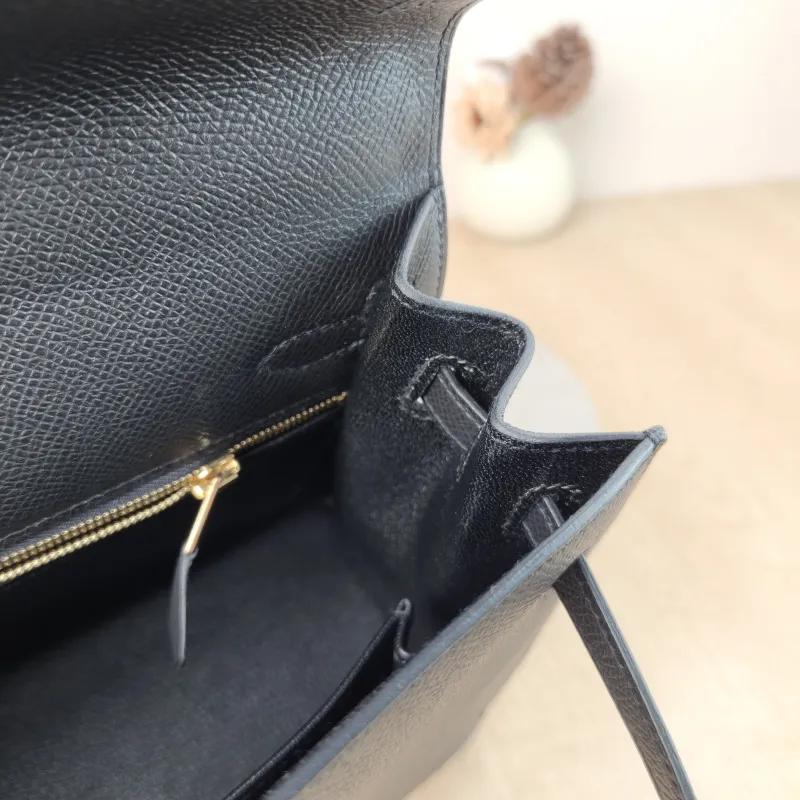 Hermès Shoulder Bag Kelly 25 Gold-Tone Hardware Black with Gold-Tone Hardware Epsom Calfskin Small 25 × 7 × 17 cm W — detail view 1 of 14