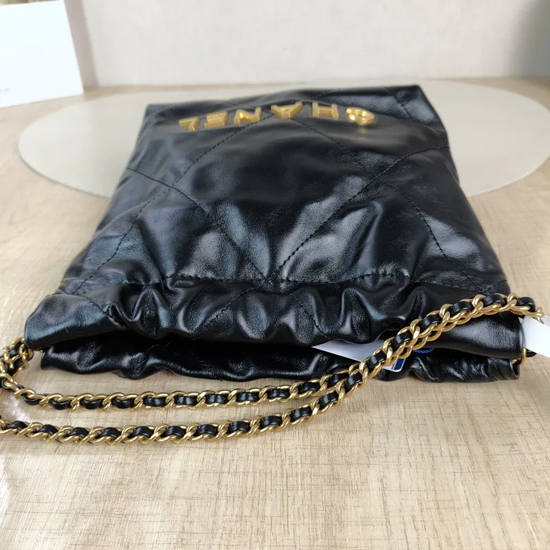Chanel Shoulder Bag 22Bag Black CC alfskin Mini 20 × 6 × 19 cm — detail view 5 of 11