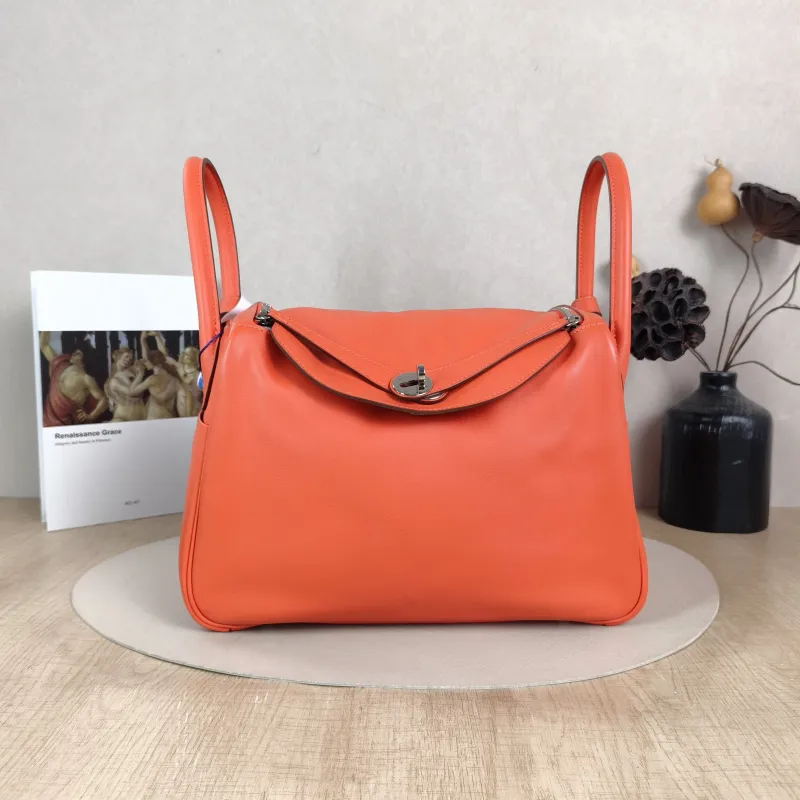 Hermès Crossbody Bag Lindy 30S5 Swift Calfskin30 × 15 × 19 cm