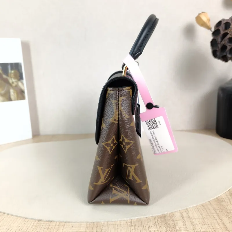 Louis Vuitton Crossbody Bag Locky BB Black PVCBB20 × 7.5 × 16 cm — detail view 5 of 12
