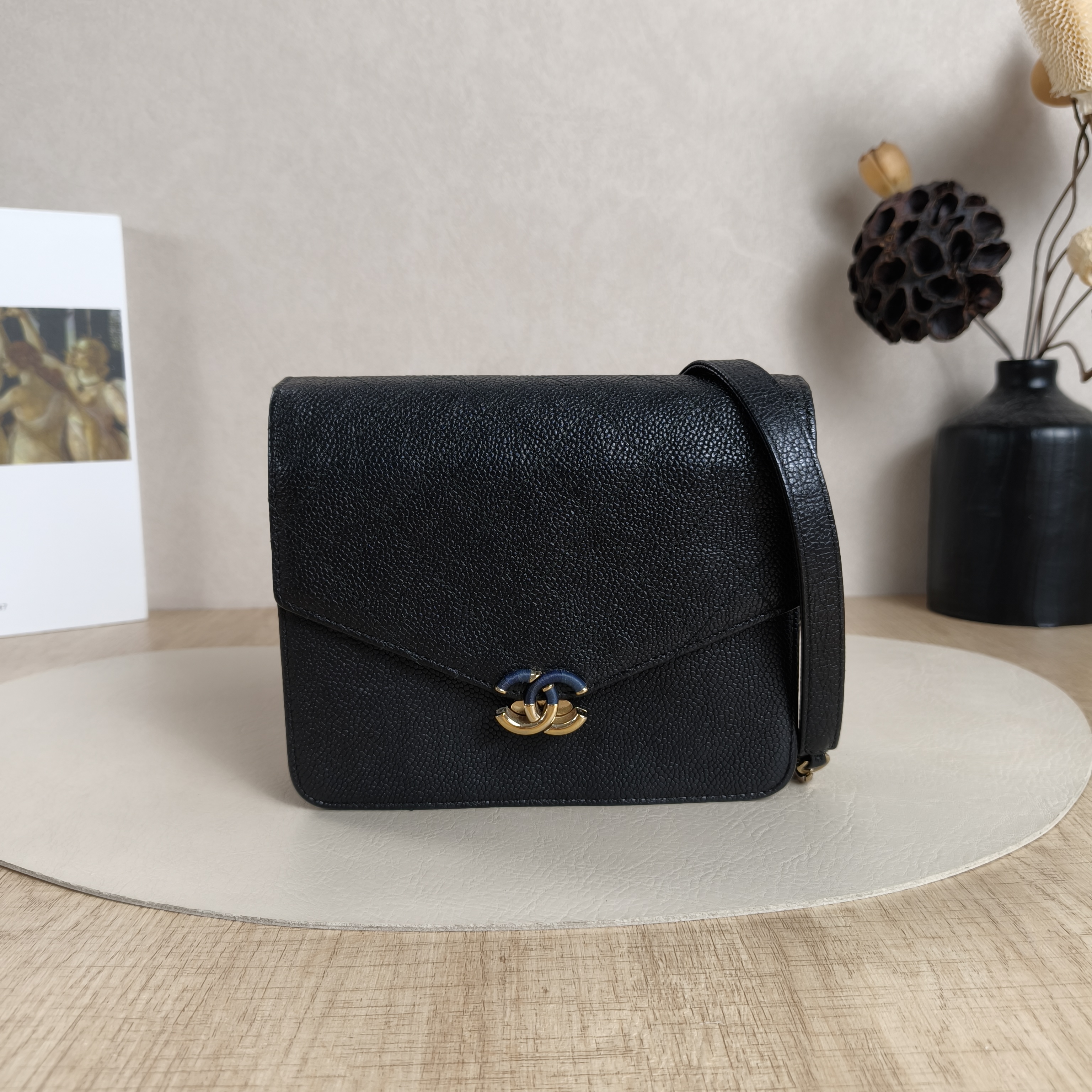 Chanel Crossbody Bag Crossbody Bag Black Calfskin One Size17 × 4.3 × 14 cm
