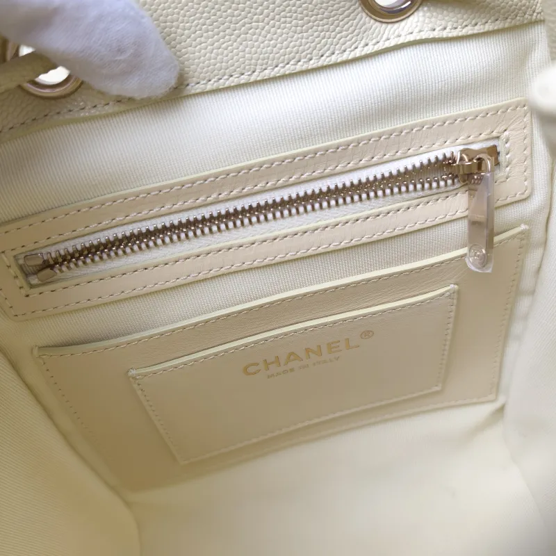 Chanel Backpack23s Backpack Yellow Grained Calfskin Small18 × 10 × 23 cm — detail view 5 of 17