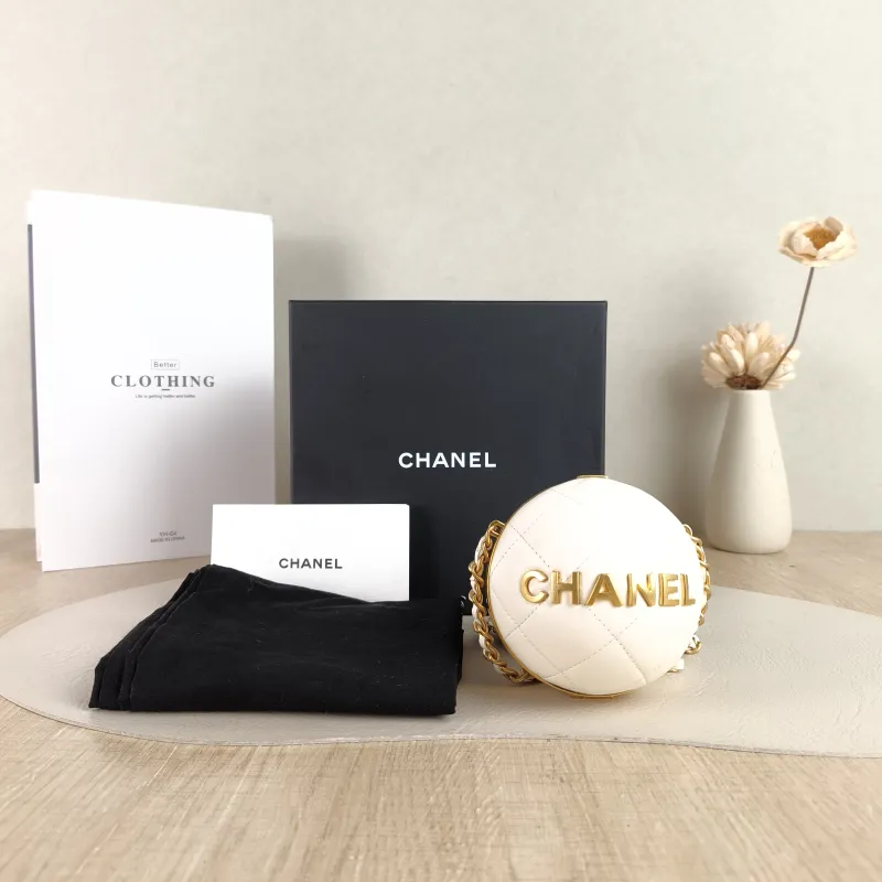 Chanel Crossbody Bag Crossbody Bag White Lambskin One Size 9 × 9 × 9 cm — cover view 4 of 6