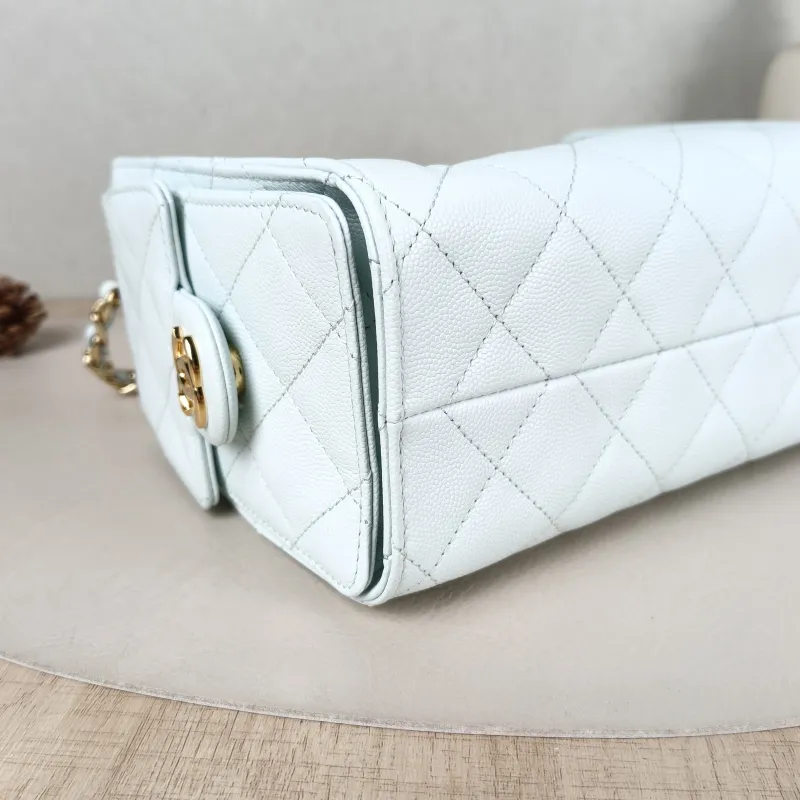 Chanel Crossbody Bag 25Bag Green Grained Calfskin Mini 22 × 12.5 × 20 cm — detail view 1 of 12