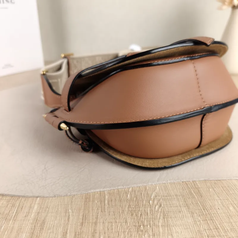 LOEWE Crossbody Bag Gate Dual Caramel Calfskin Mini 21 × 9.5 × 12.5 cm — detail view 8 of 12