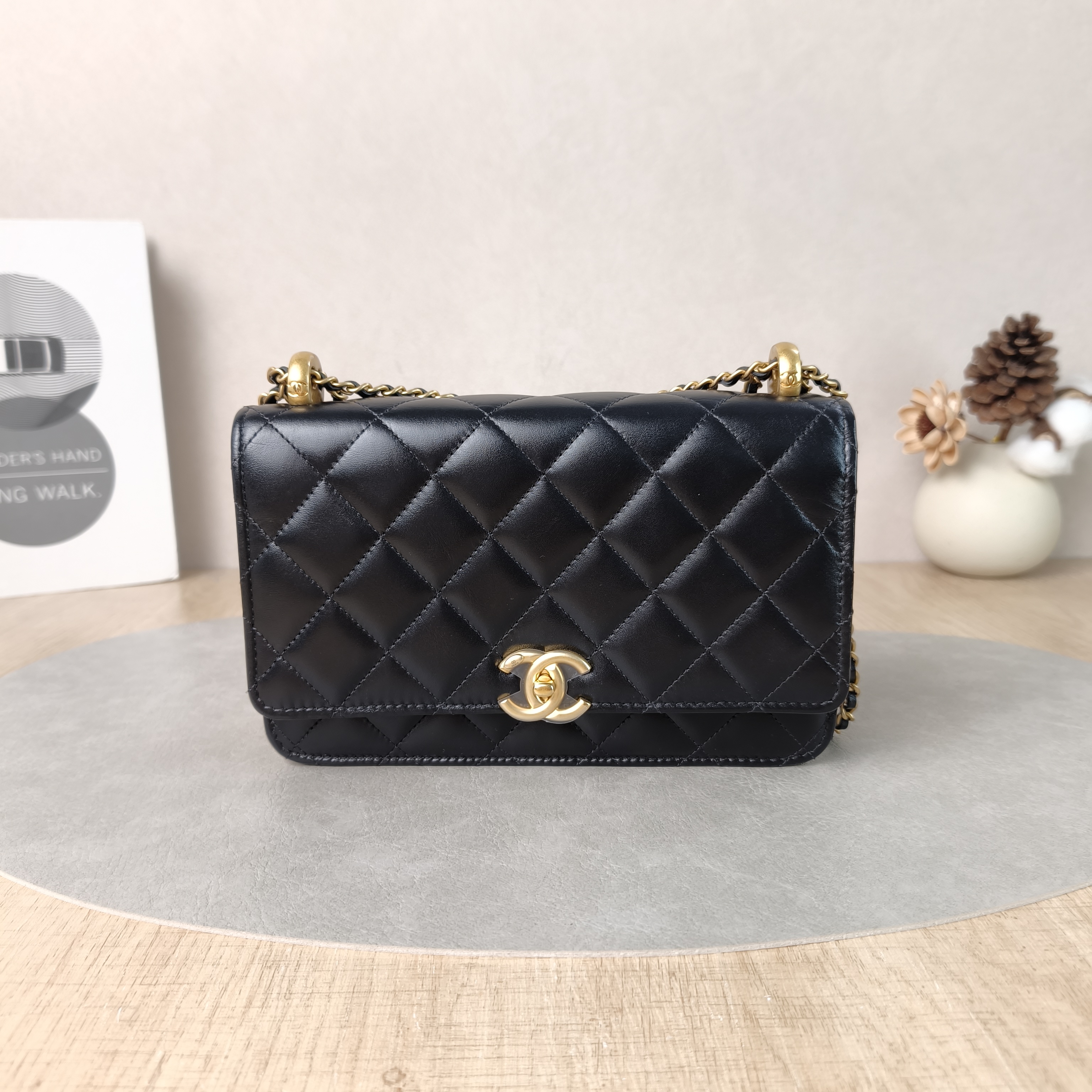 Chanel Crossbody Bag woc Black Calfskin One Size19.2 × 3.5 × 12.3 cm