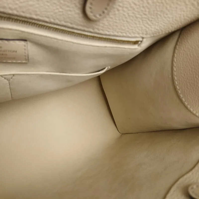 Louis Vuitton Shoulder Bag Onthego Medium White Monogram Empreinte Embossed Calfskin Medium 35 × 14 × 27 cm — detail view 5 of 10