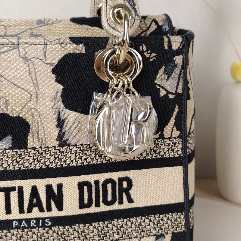 DIOR Top Handle Bag Lady Lady Dior Bag Beige Black Canvas Medium24 × 12 × 21 cm — detail view 1 of 14