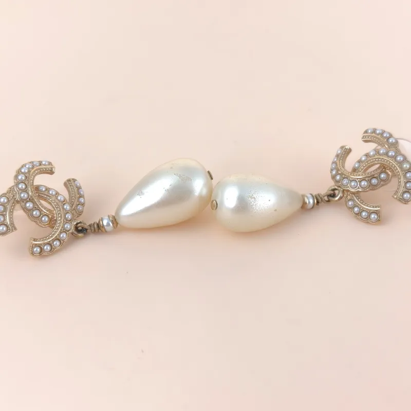 Chanel Earrings c Pearl Earrings Gold One Size — cover view 5 of 8