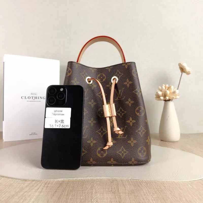 Louis Vuitton Crossbody Bag NÉONOÉ Bucket Bag BB Monogram PVC BB 20 × 13 × 20 cm — cover view 5 of 6