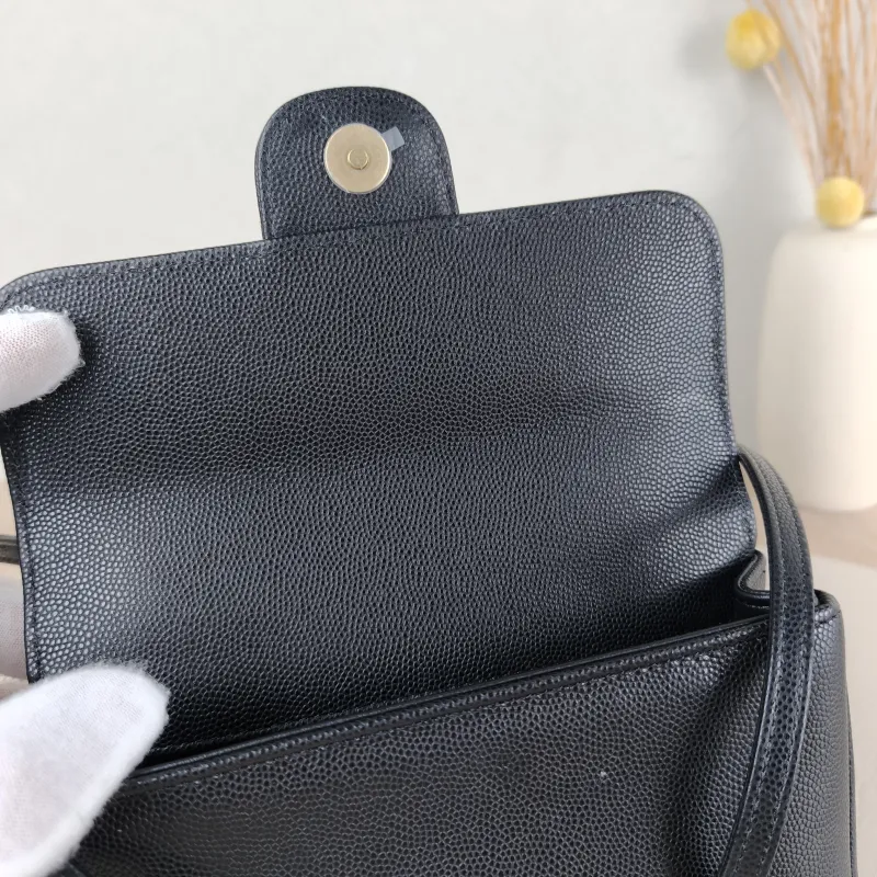 Chanel Crossbody Bag 26p preppy coco Black Grained Calfskin Mini 17 × 5 × 11.5 cm — detail view 8 of 12