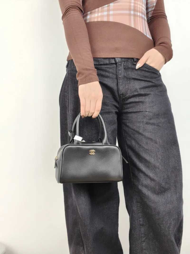 Chanel Shoulder Bag Bowling Bag Black Calfskin 20 × 8 × 12 cm — on-model view 3 of 3