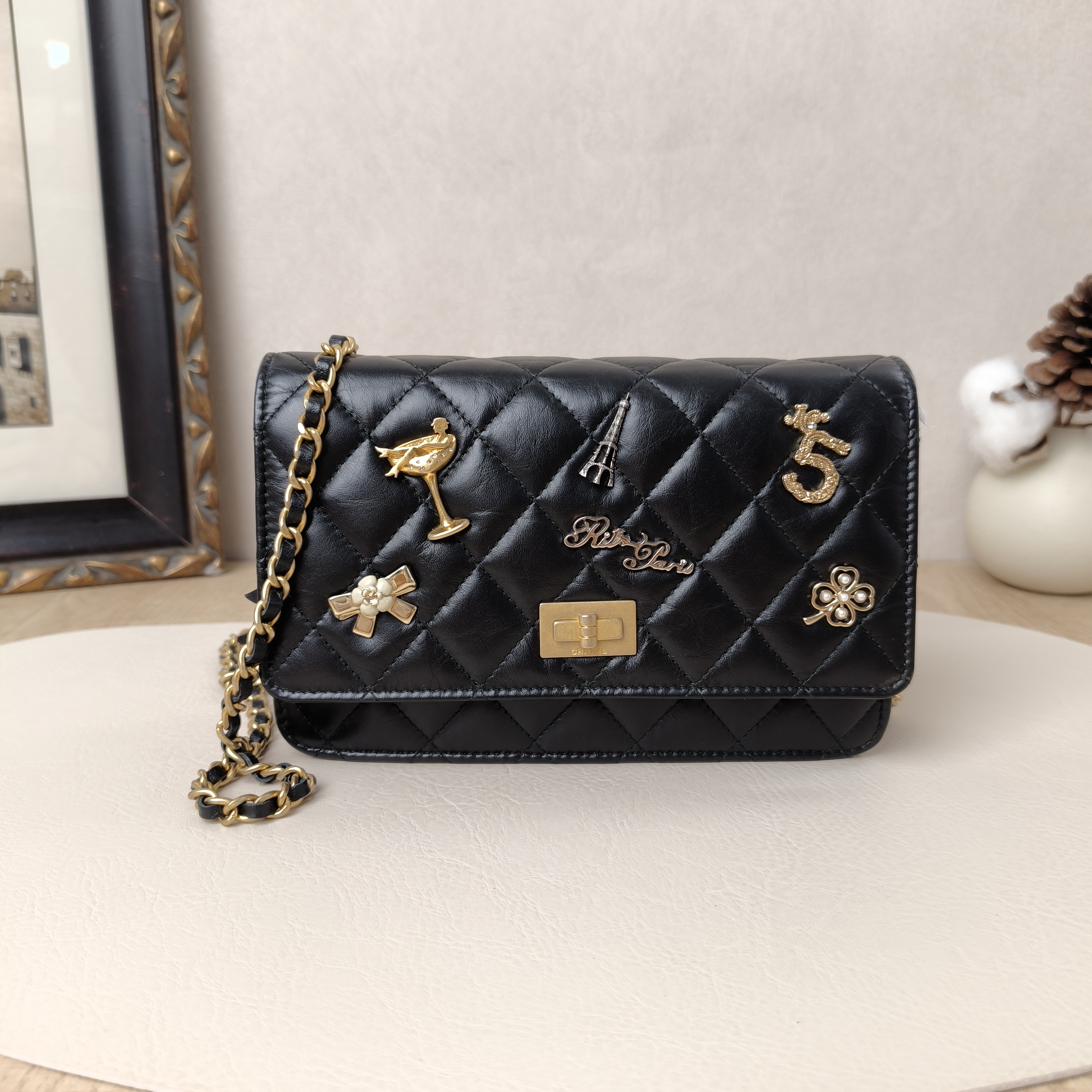 Chanel Crossbody Bag2.55Collection Edition Crossbody Bag Black Calfskin One Size19 × 4 × 13 cm