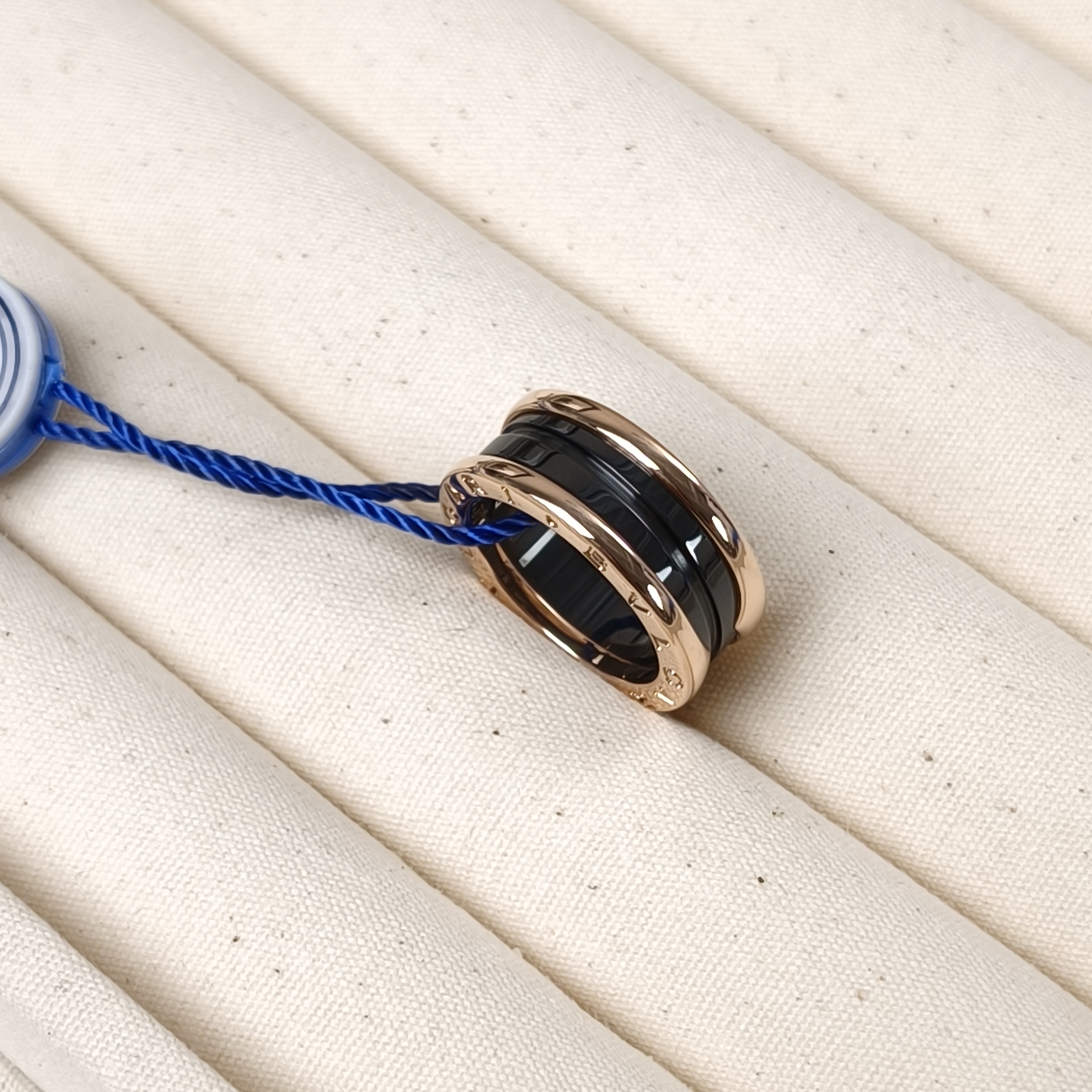 Bvlgari Ring B.zero1Gold18k One Size51 — cover view 8 of 12