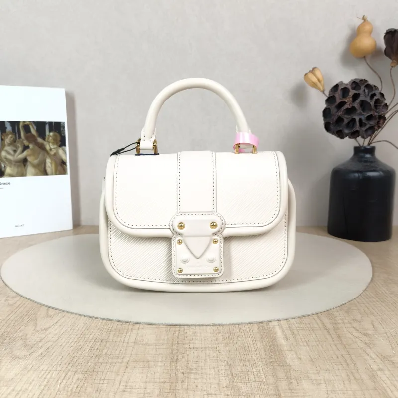 Louis Vuitton Crossbody Bag Hide and Seek Messenger Bag White Epi Embossed Calfskin One Size21 × 8 × 15 cm