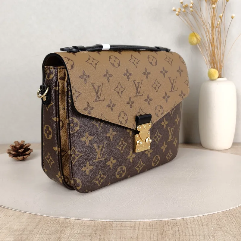 Louis Vuitton Crossbody Bag Pochette Métis Monogram Colorblock PVC Medium 25 × 7 × 19 cm — cover view 3 of 5