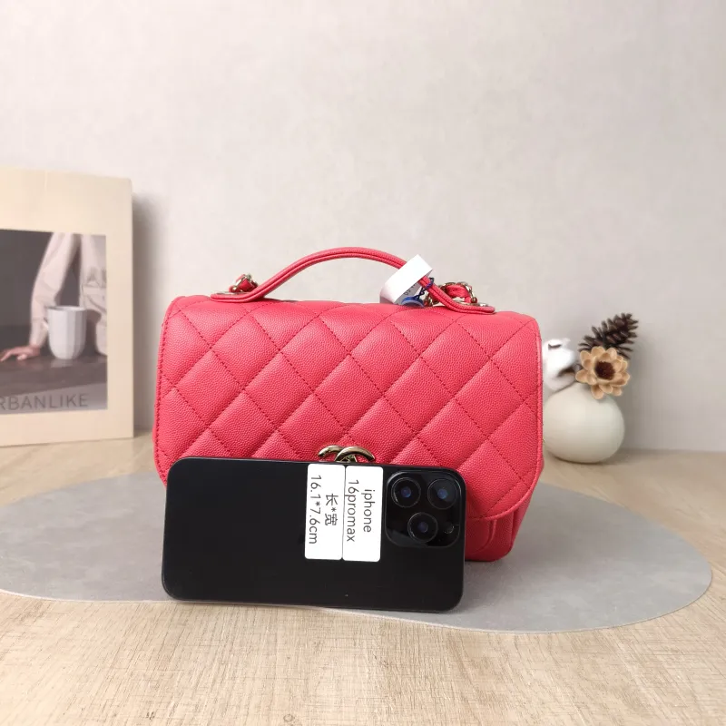 Chanel Crossbody Bag affinity Messenger Bag Red Grained Calfskin Medium 22 × 9.5 × 16 cm 25 — cover view 3 of 6