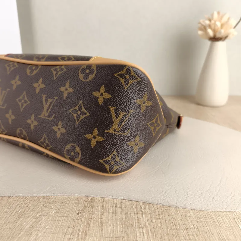 Louis Vuitton Crossbody Bag Boulogne PVC Small 26 × 9.5 × 16 cm — detail view 8 of 12