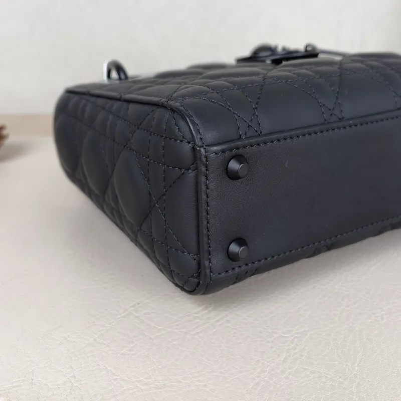 DIOR Crossbody Bag Lady Lady Dior Bag Black Lambskinmini17 × 7 × 15 cm — detail view 8 of 13