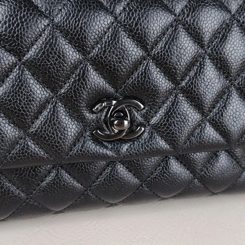 Chanel Crossbody Bag Coco Handle​Black Calfskin Small24 × 10 × 14 cm — detail view 15 of 16
