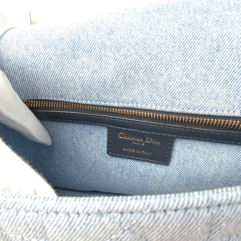DIOR Crossbody Bag Caro Chain Bag Blue Medium25.5 × 9 × 15.5 cm — detail view 7 of 13