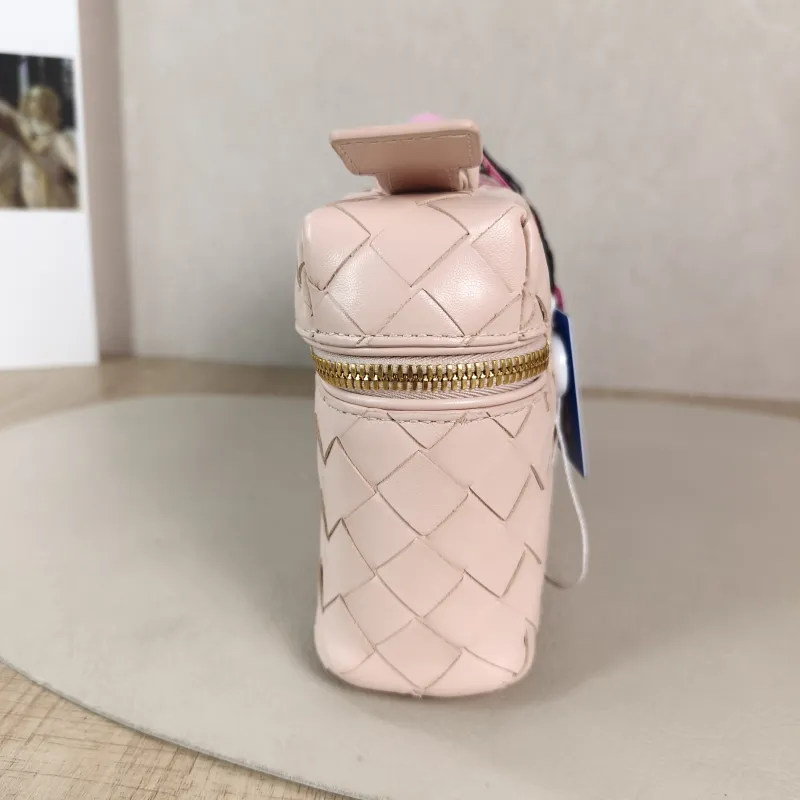 Bottega Veneta Crossbody Bag Bang Bang Cosmetic Bag Pink Calfskin 22 × 5.5 × 12.5 cm — detail view 3 of 11