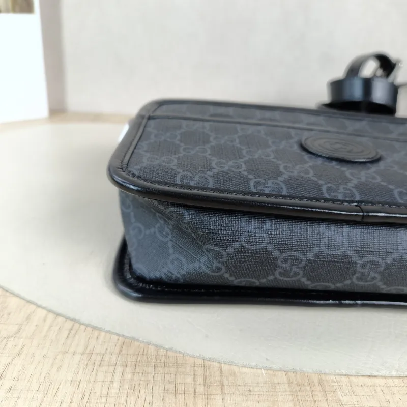 GUCCI Crossbody Bag GG Retro Collection Camera Bag Black PV Cmini22.5 × 7 × 14 cm — detail view 5 of 12