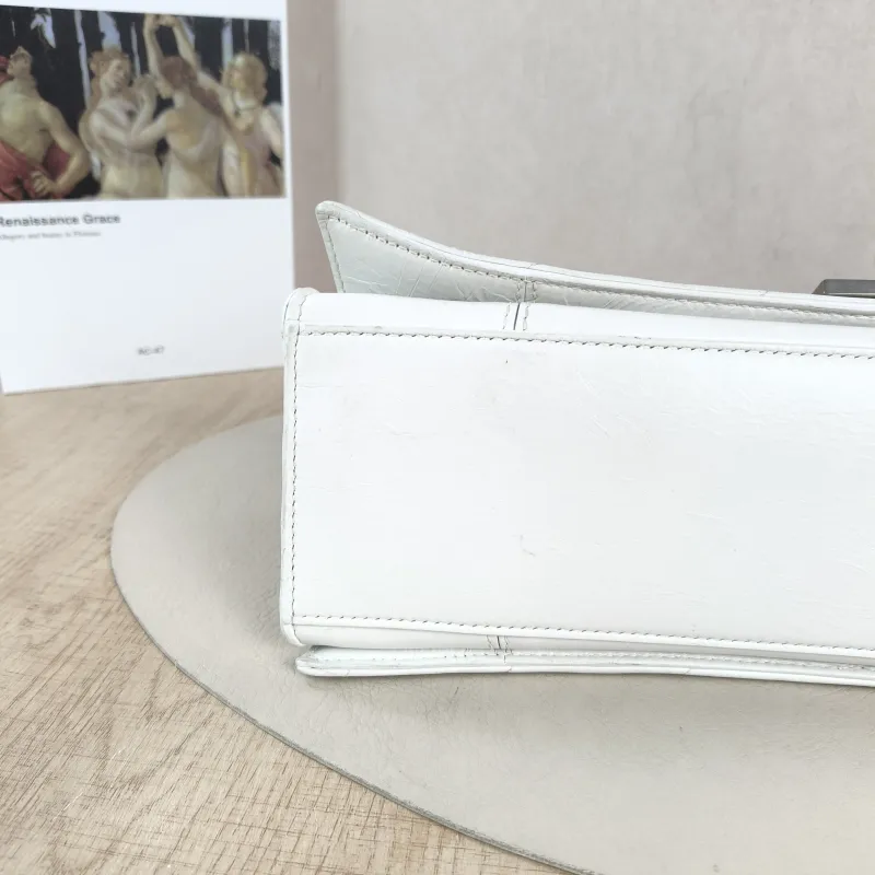 BALENCIAGA Shoulder Bag CRUSH Chain Bag White Calfskin Medium 32 × 10 × 20 cm — detail view 7 of 11