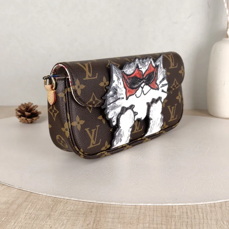 Louis Vuitton Crossbody Bag IVY Monogram PVC Small 23.5 × 4.3 × 12 cm — cover view 2 of 5