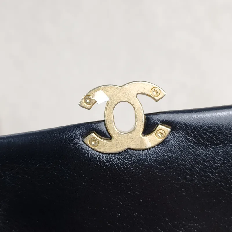 Chanel Crossbody Bag23k Backpack Black Lambskin 23 × 12 × 20 cm — detail view 6 of 15
