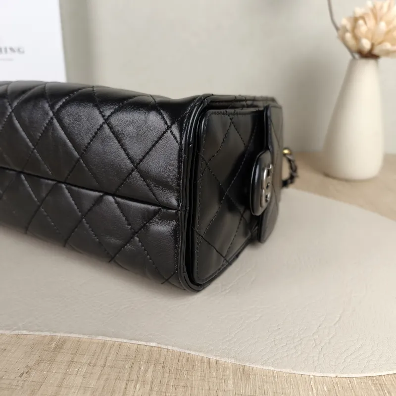 Chanel Shoulder Bag 25Bag Black Waxed Leather Calfskin Mini 20 × 12.5 × 22 cm — detail view 6 of 13