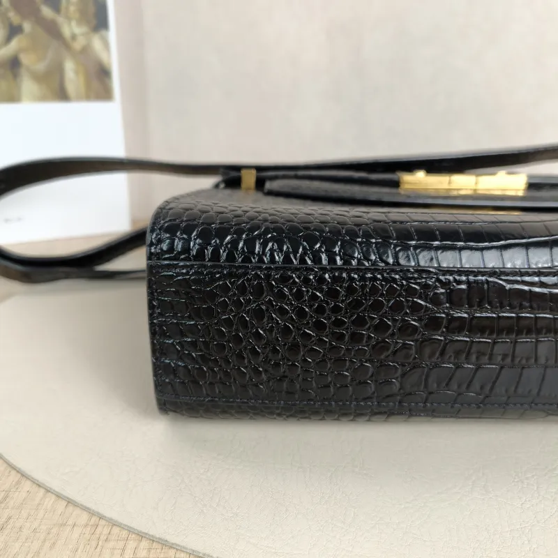 SAINT LAURENT Shoulder Bag MANHATTAN Black Calfskin Medium29 × 7.5 × 20 cm — detail view 12 of 13