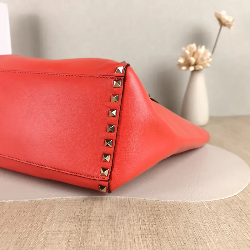 Valentino Top Handle Bag Tote Bag Red Calfskin One Size26 × 12 × 25 cm — detail view 5 of 11