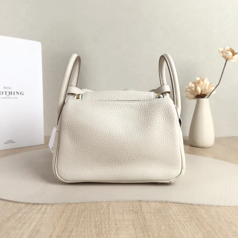 Hermès Crossbody Bag Lindy Mini 19 10 TC Calfskin Mini 19 × 9.5 × 13 cm k — cover view 5 of 5