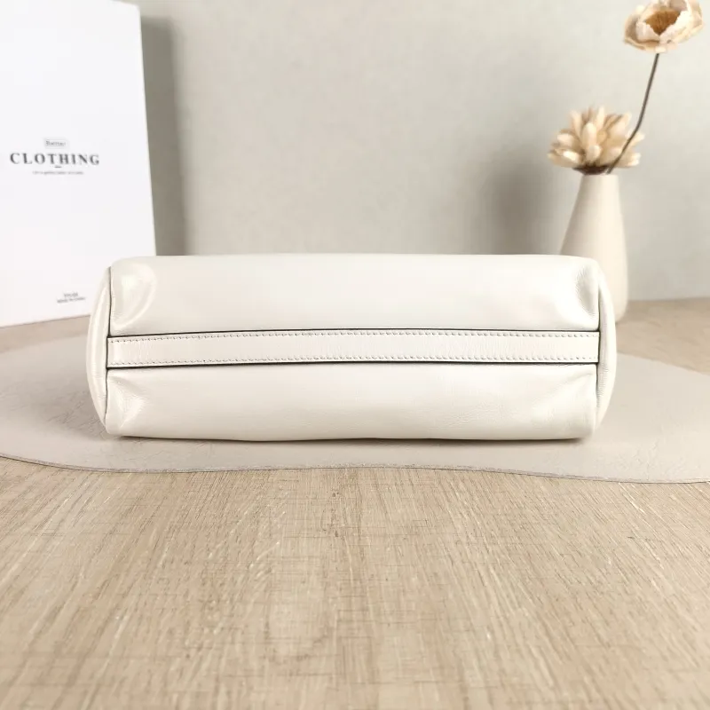 Miumiu Shoulder Bag Caprice White Calfskin One Size 24 × 8.5 × 14 cm — cover view 2 of 5