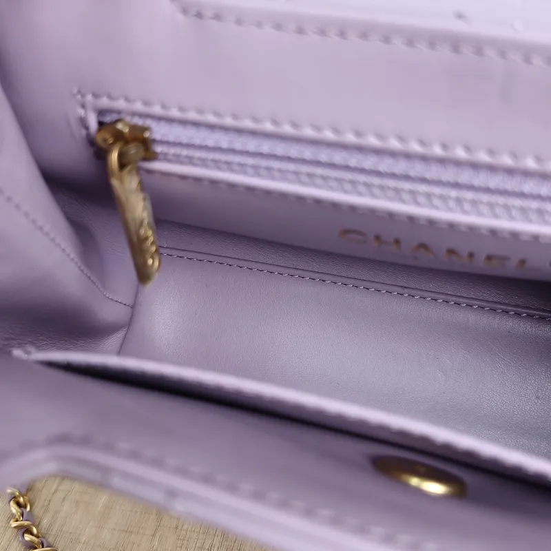 Chanel Crossbody Bag Kelly Waxed Leathermini19 × 7 × 13 cm — detail view 9 of 11