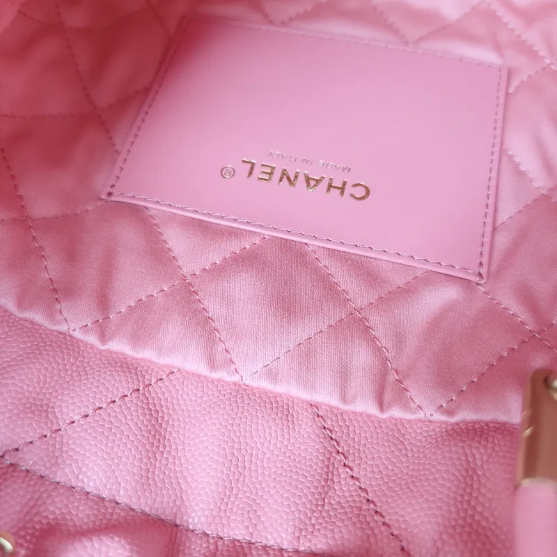 Chanel Shoulder Bag22Bag CC alfskinmini20 × 6 × 19 cm — detail view 1 of 13