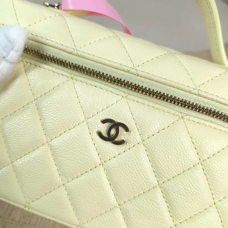 Chanel Crossbody Bag lp Box Bag Top Handle Crossbody Bag Yellow Grained Calfskin 19.5 × 5 × 12 cm — detail view 9 of 13