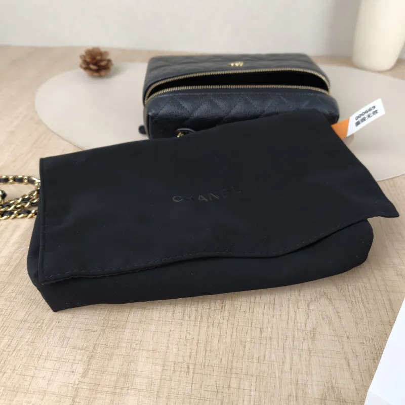 Chanel Top Handle Bag lp Black Grained Calfskin One Size19.5 × 5 × 17 cm — detail view 15 of 17