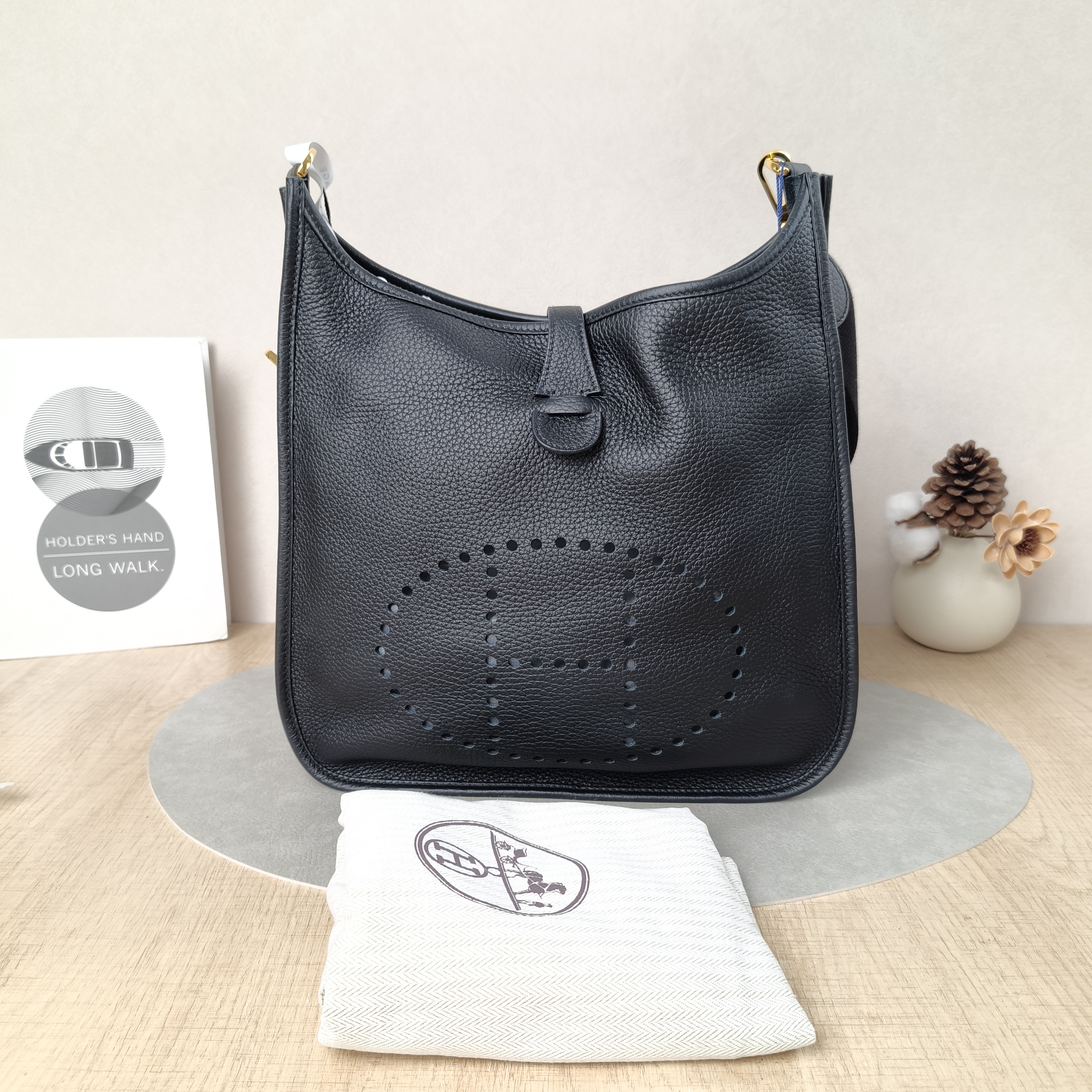 Hermès Crossbody Bag Evelyne 29 29Black Gold-Tone Hardware Clemence Taurillon TC Calfskin Small29 × 8 × 30 cm — cover view 6 of 6