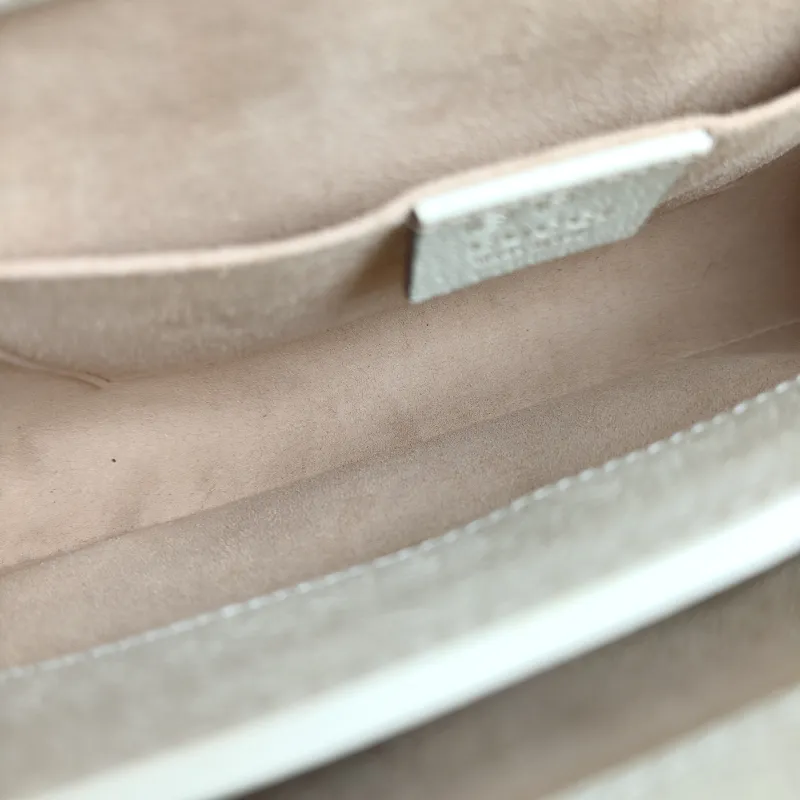 GUCCI Crossbody Bag Ophidia White Calfskin 26 × 8 × 17 cm — detail view 3 of 10