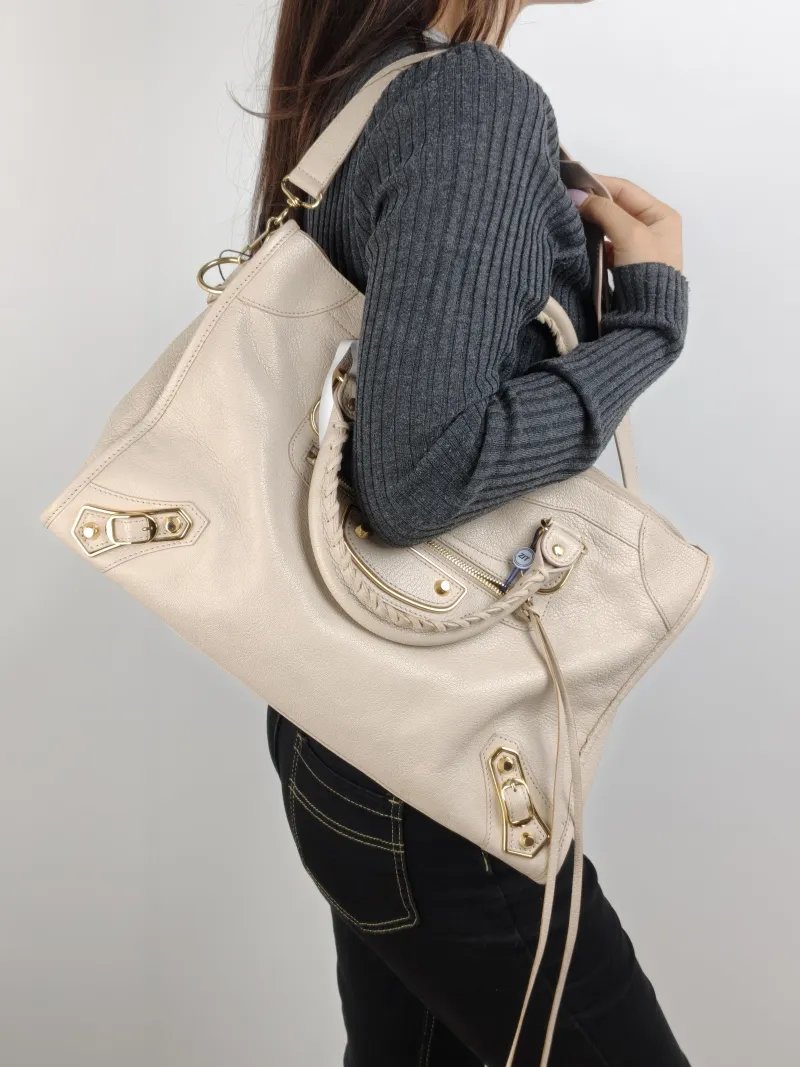 BALENCIAGA Shoulder Bag Classic City Grey Calfskin Medium 37 × 15 × 23.5 cm — on-model view 2 of 2