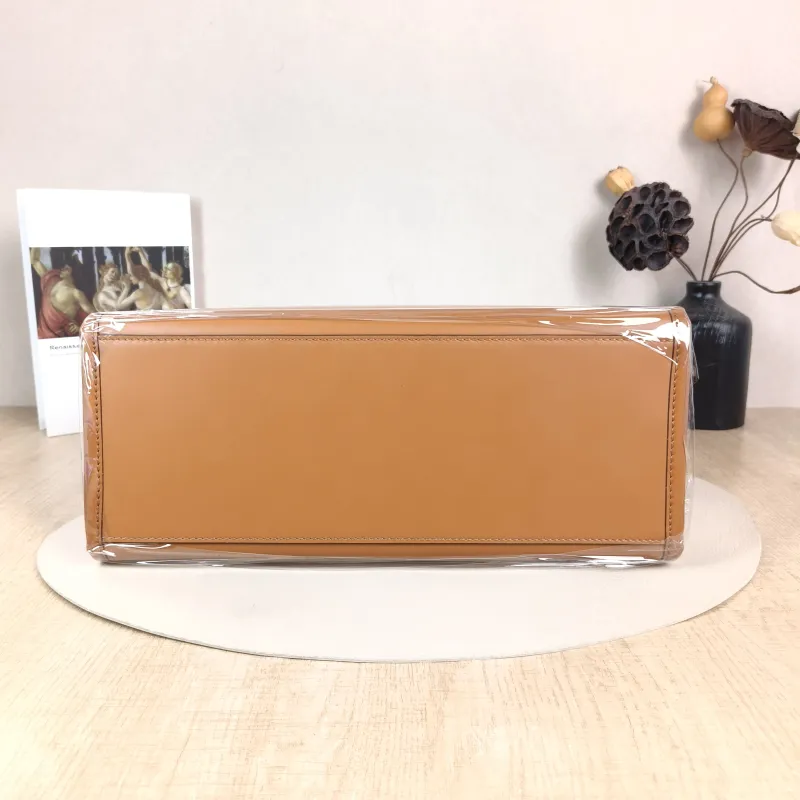 FENDI Top Handle Bag Sunshine Shopping Tote Caramel Calfskin Medium 35 × 17 × 31 cm — cover view 6 of 6