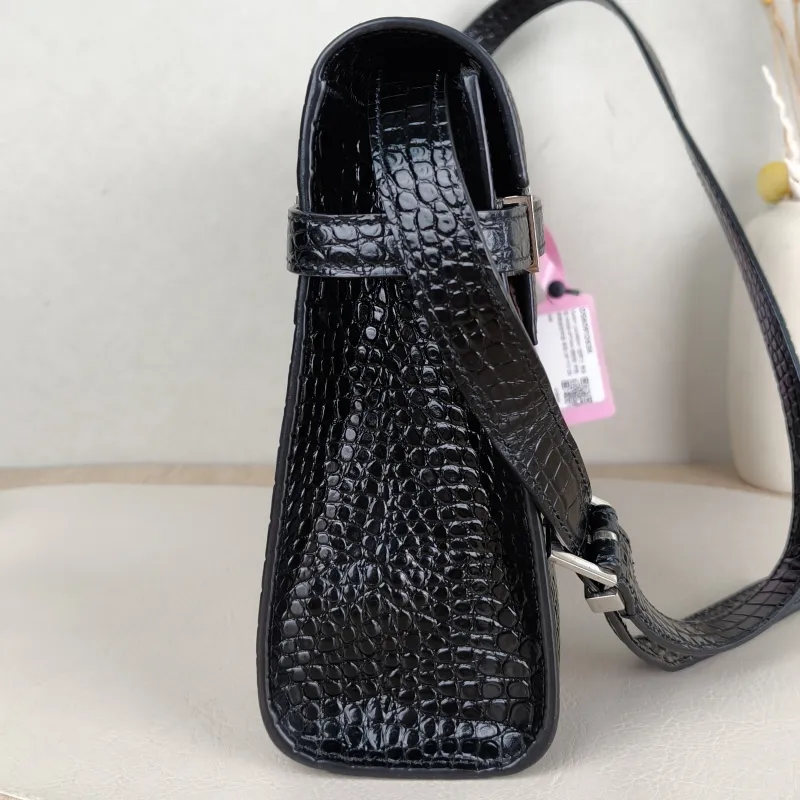 SAINT LAURENT Shoulder Bag MANHATTAN Black Embossed Calfskin Medium 29 × 7.5 × 20 cm — detail view 5 of 10