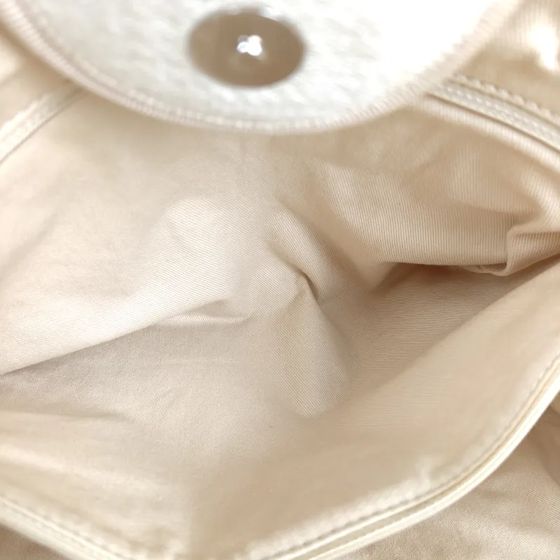 Chanel Shoulder Bag White 38 × 19 × 29.5 cm — detail view 10 of 15