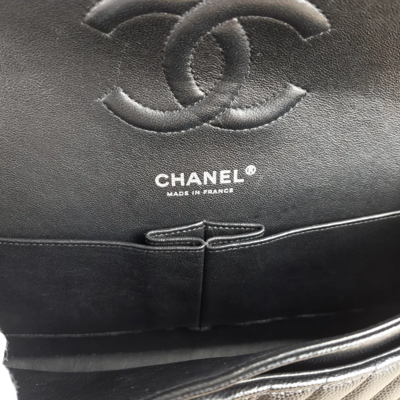 Chanel Crossbody Bag V Classic Flap CF Black Grained Calfskin Medium 25.5 × 6.5 × 15.5 cm 22 — detail view 8 of 14