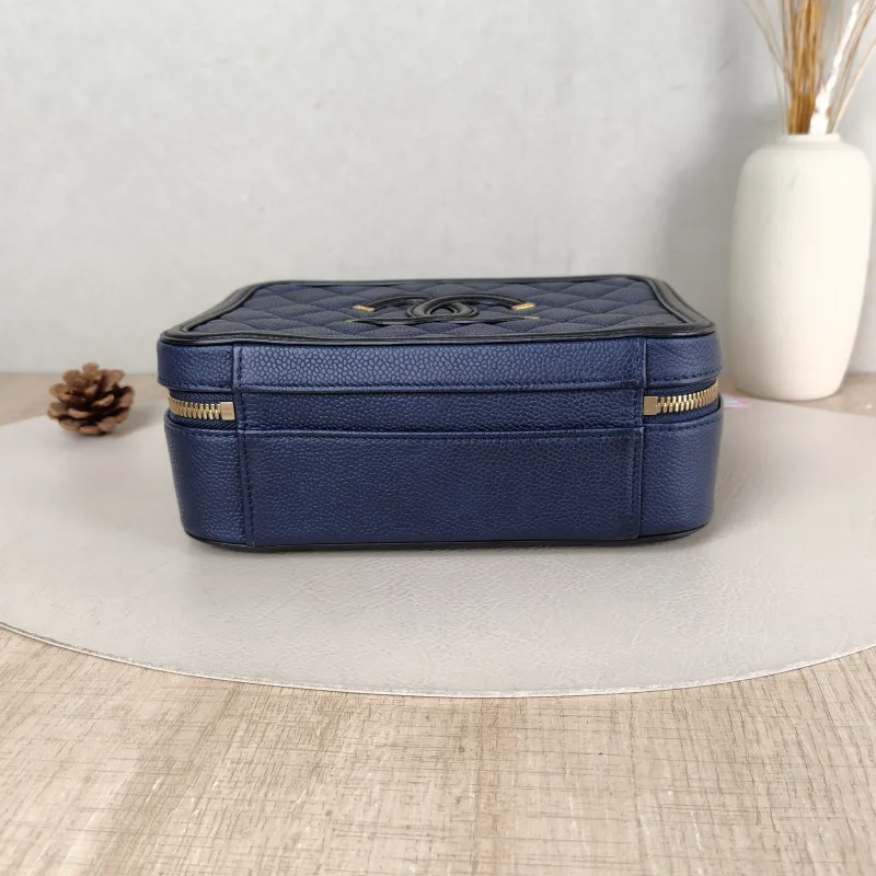 Chanel Crossbody Bag CC Filigree Vanity Cosmetic Bag Blue Black Grained Calfskin Medium 21 × 8 × 16 cm 22 — cover view 4 of 5