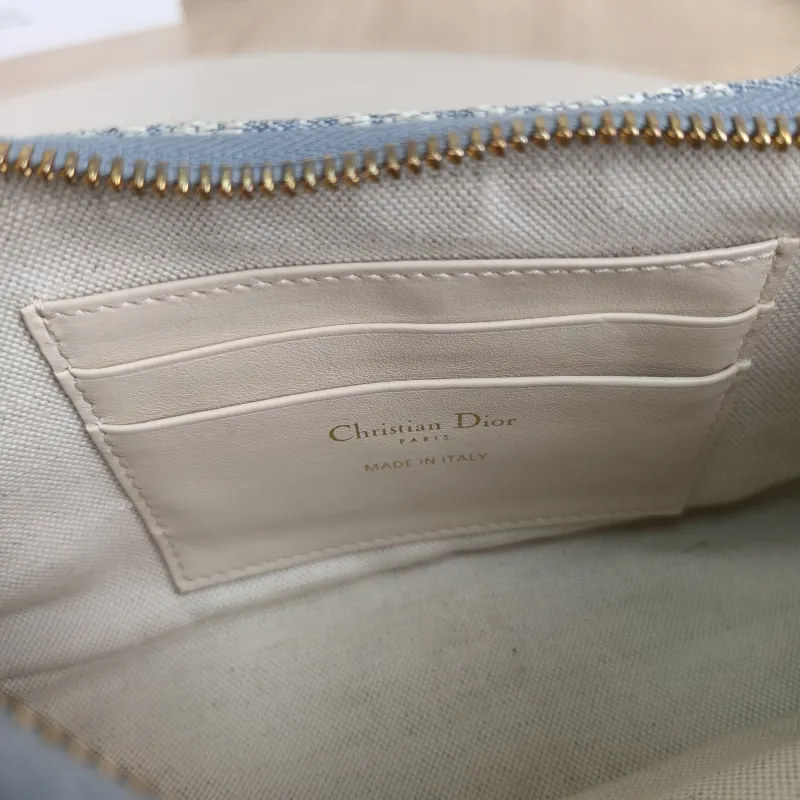 DIOR Shoulder Bag 30 Montaigne hobo Beige ，Canvas Mini 26.5 × 7 × 12 cm — detail view 7 of 8