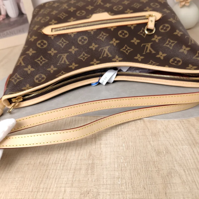Louis Vuitton Shoulder Bag Lineup Monogram PVC One Size 34.5 × 13 × 26 cm — detail view 13 of 13